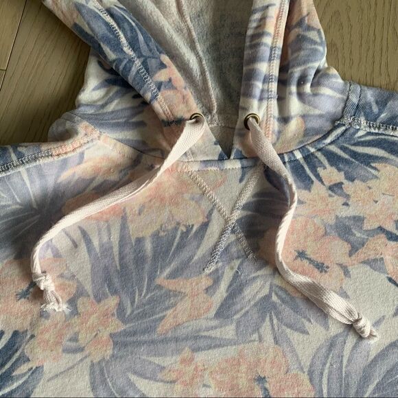 Pastel Tropical Print Cropped Hoodie - Picture 7 of 9